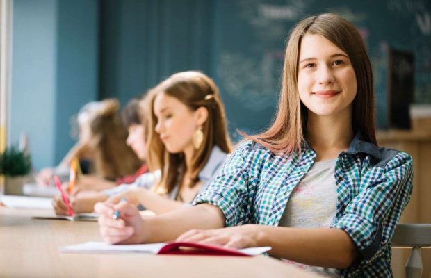 Alumno estudiando en un colegio alemán en España